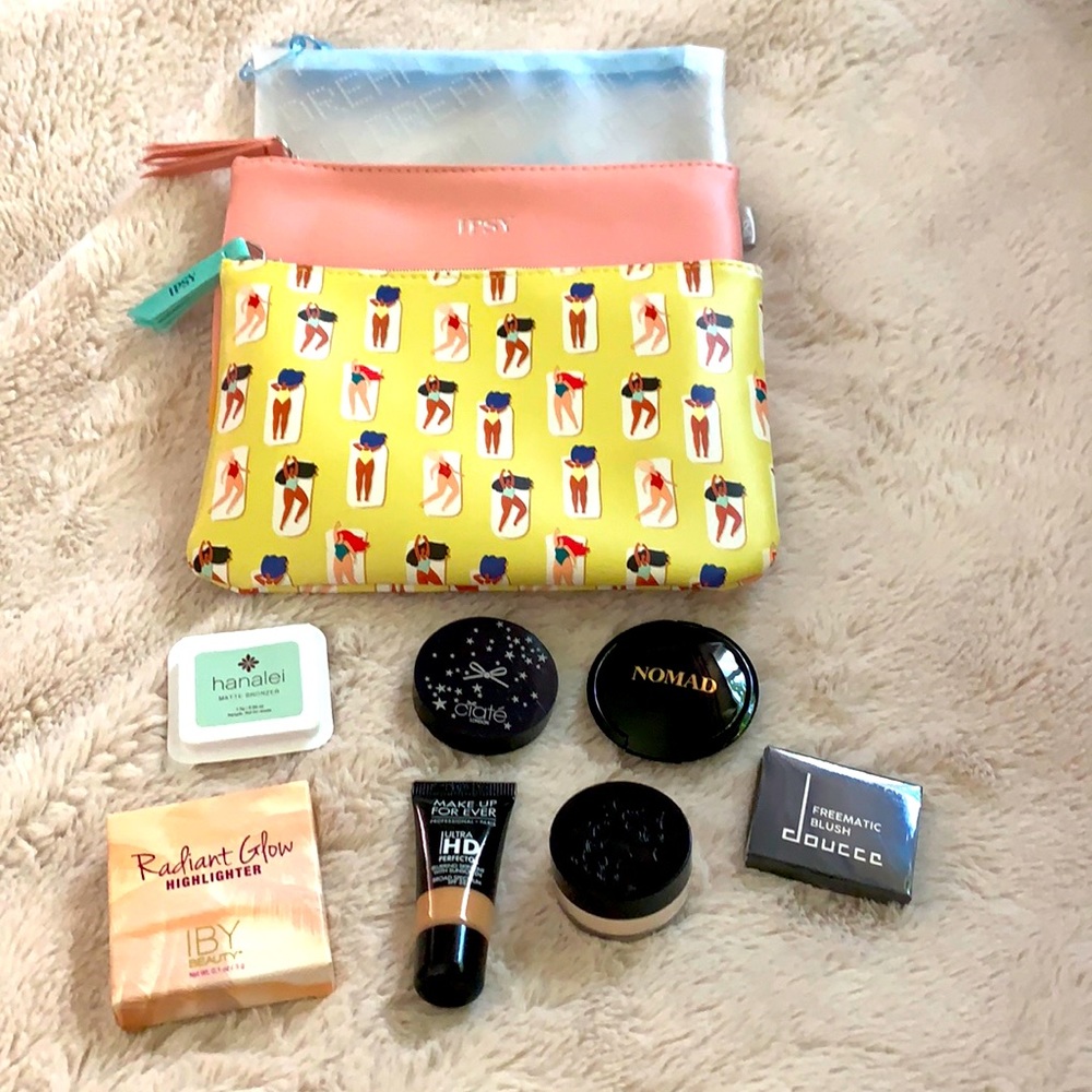 IPSY Lot- Makeup +3 Makeup Bag